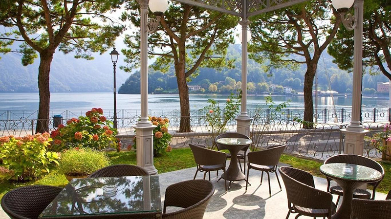 Lakeside promenade in Lenno