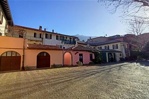 Visit pescarenico, lake como