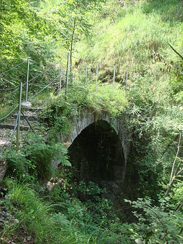 the devils bridge lezzeno lake como.jpg