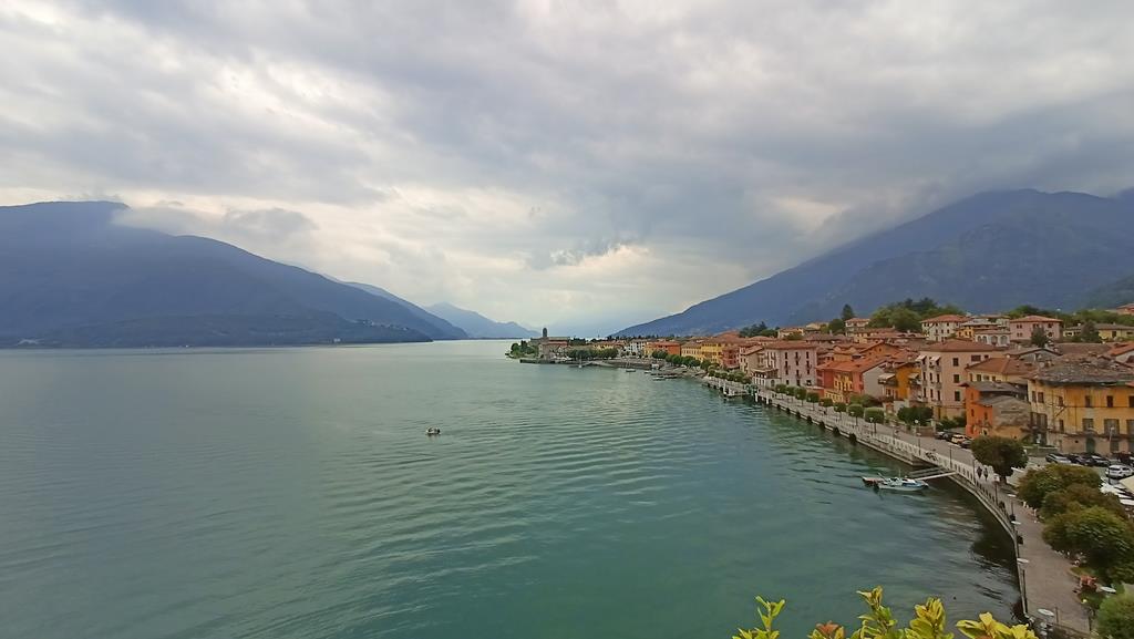 lake como view from pracastello Gravedona 